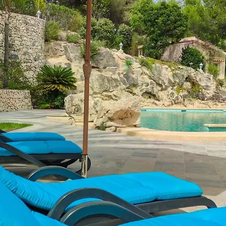 Villa Azzurra Home-charming Property- For 6 Guests *