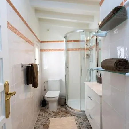 Azzurra Home-charming Property- For 6 Guests Benissa