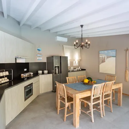 Azzurra Home-charming Property- For 6 Guests Benissa