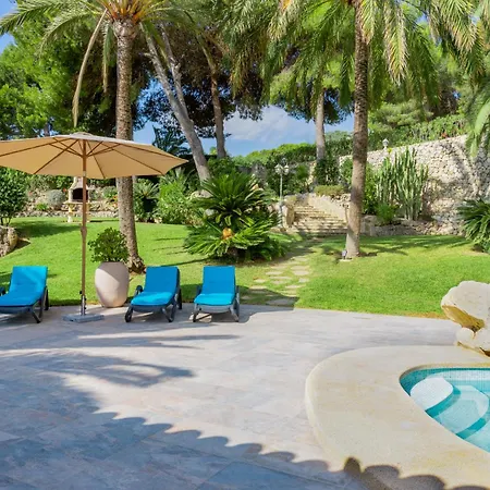 Villa Azzurra Home-charming Property- For 6 Guests *