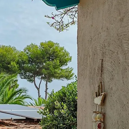 Villa Azzurra Home-charming Property- For 6 Guests *