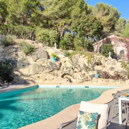 Azzurra Home-charming Property- For 6 Guests *